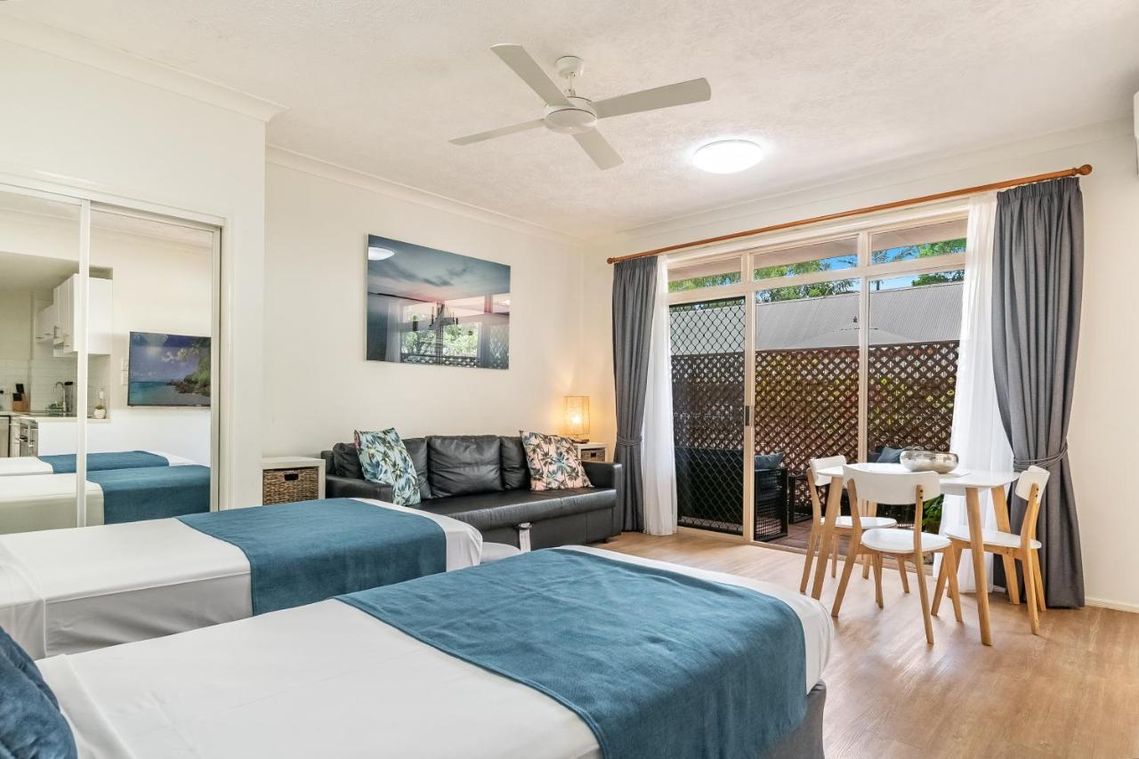 Byron Central Apartments Teluk Byron Bagian luar foto