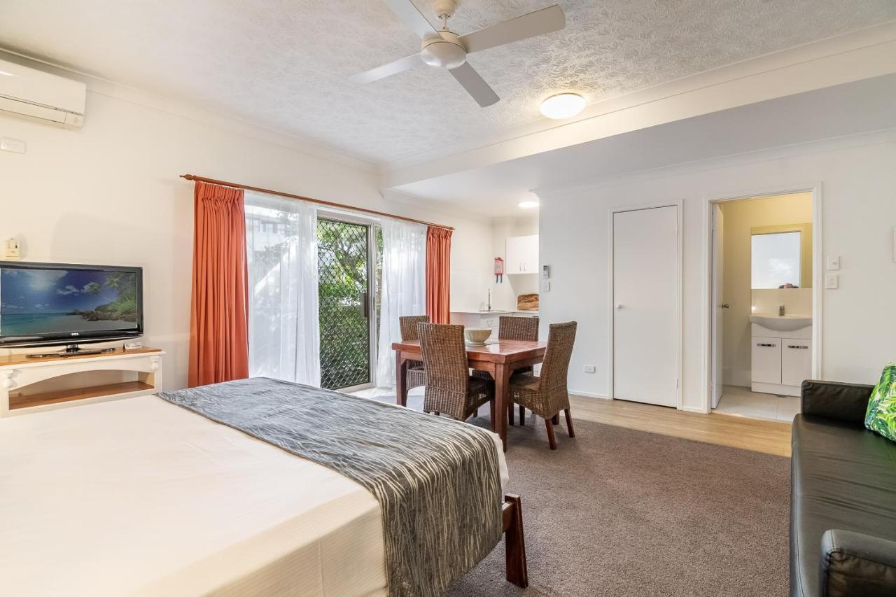 Byron Central Apartments Teluk Byron Bagian luar foto