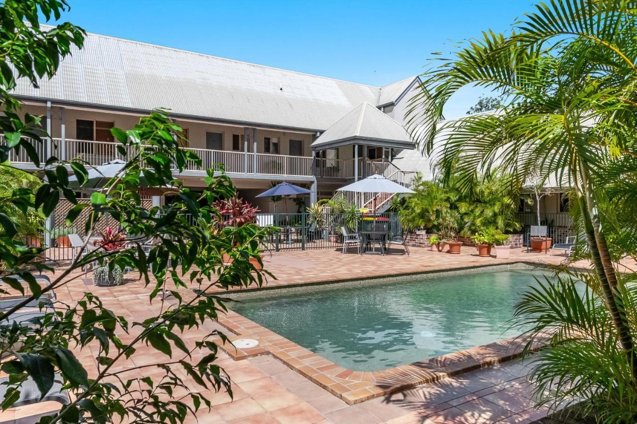 Byron Central Apartments Teluk Byron Bagian luar foto