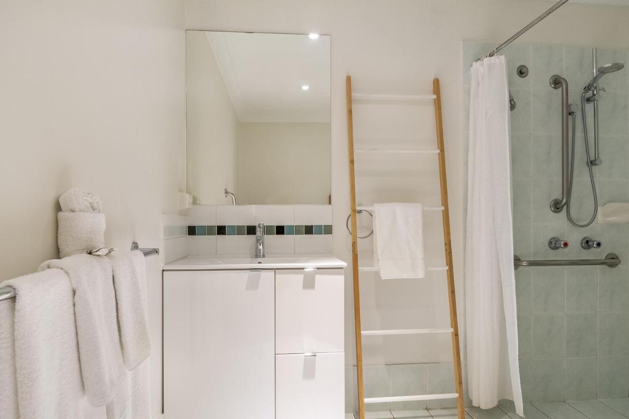 Byron Central Apartments Teluk Byron Bagian luar foto