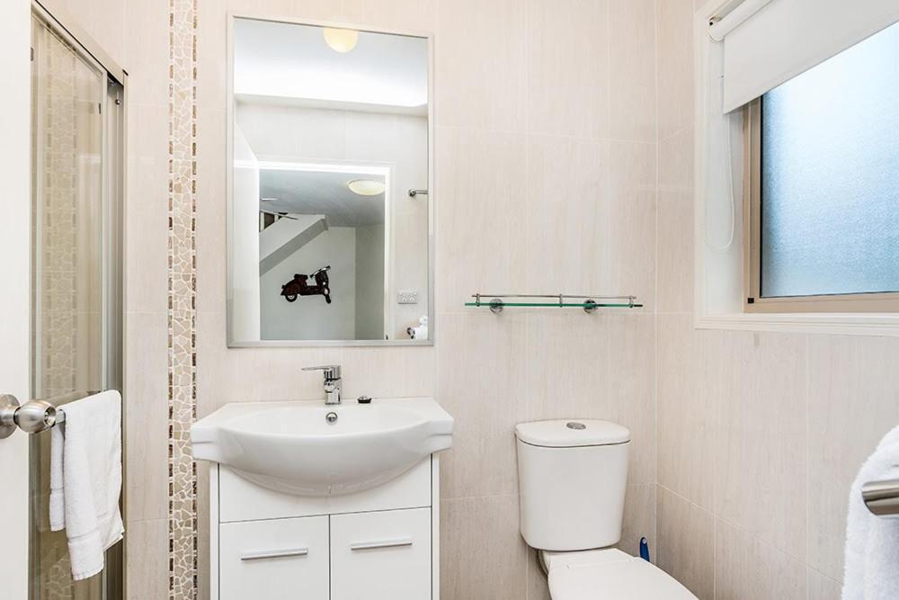 Byron Central Apartments Teluk Byron Bagian luar foto