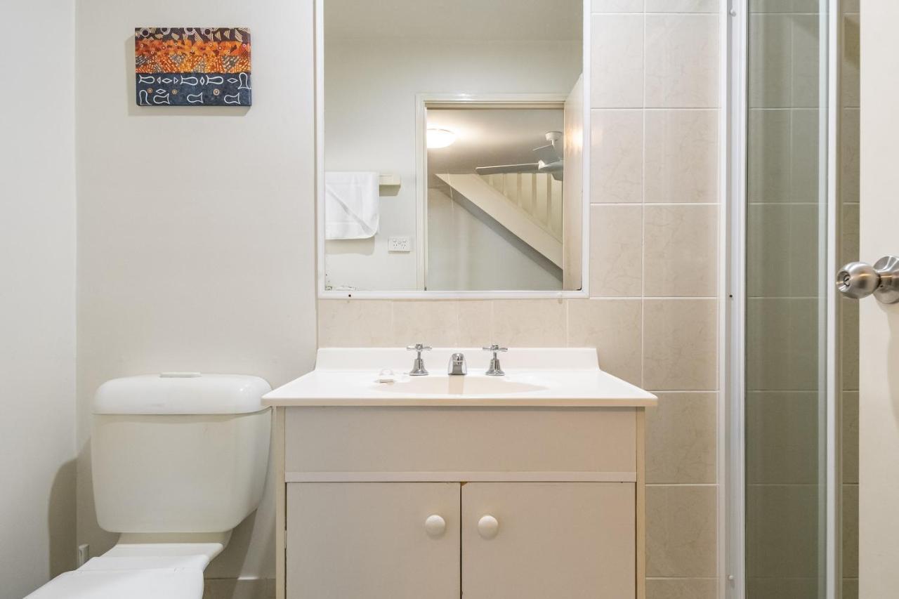Byron Central Apartments Teluk Byron Bagian luar foto
