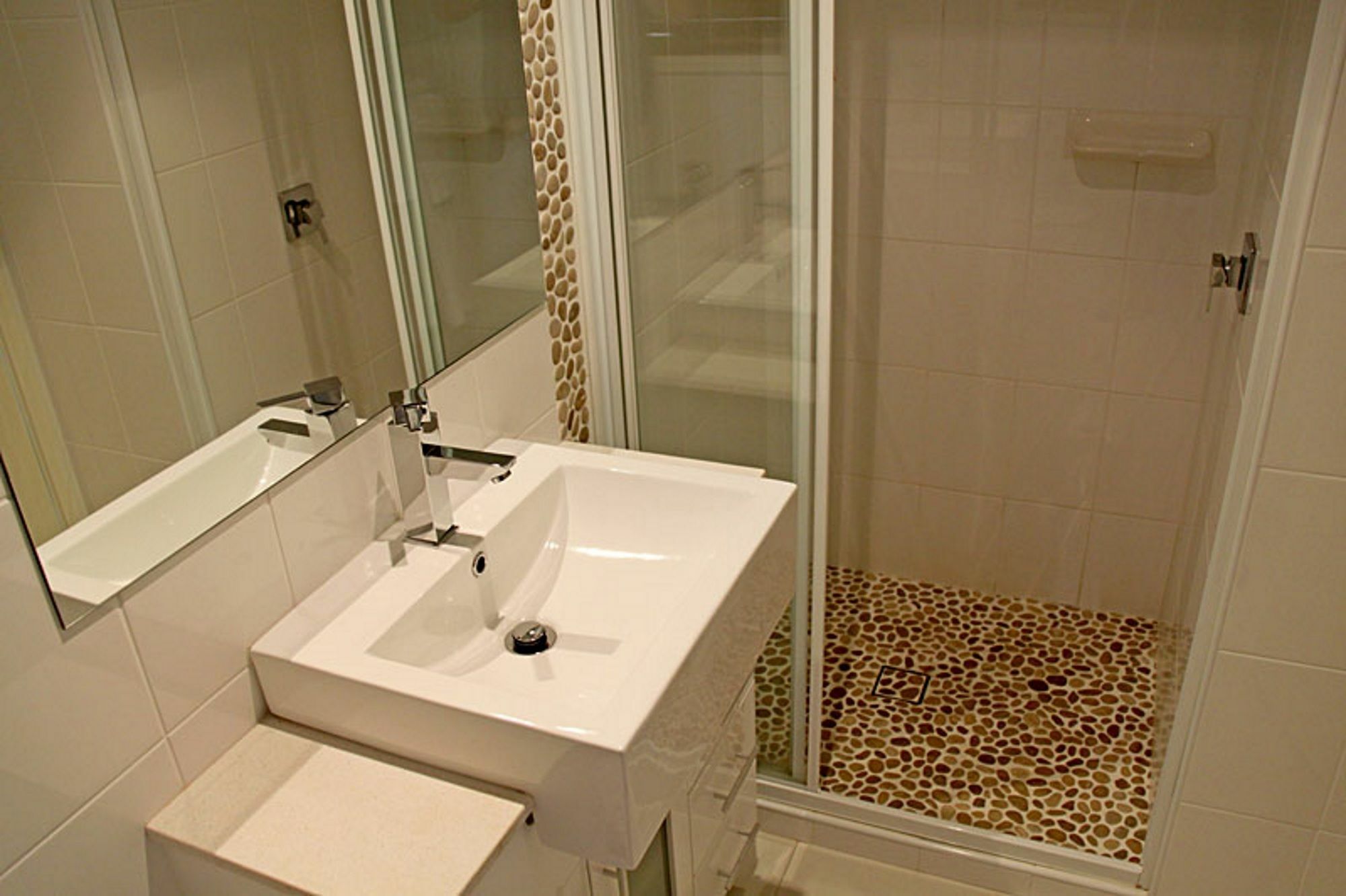 Byron Central Apartments Teluk Byron Bagian luar foto